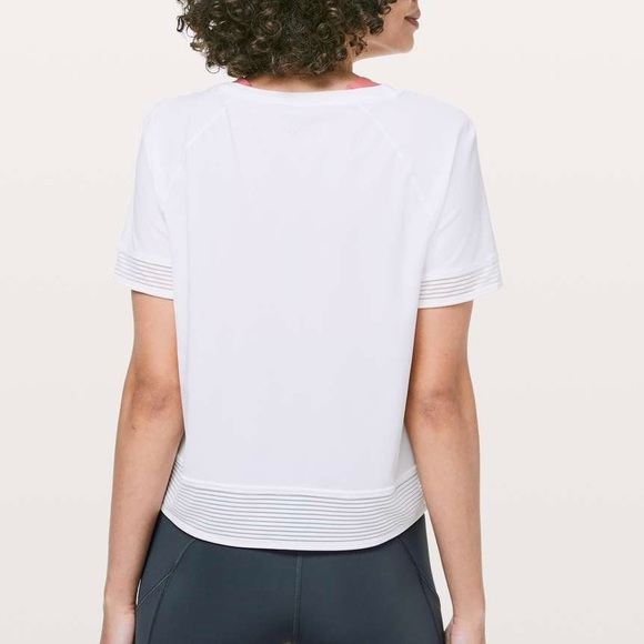 Lululemon Stripe in Stride White Short Sleeve Top 6/8 Medium - Picture 2 of 14